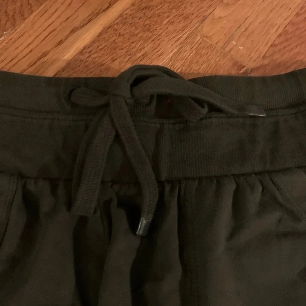 Nordstrom Zella Army Green Cotton Shorts Size Small - Picture 4 of 7